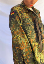 Load image into Gallery viewer, &quot;NEEDS SERVICE&quot; 90&#39;S ARMY JACKET
