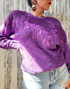 "BACK IN TIME" 80'S DETAILED SWEATER