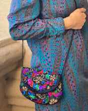 Load image into Gallery viewer, &quot;ON THE TOWN&quot; 80&#39;S SEQUIN BAG