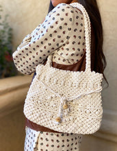 Load image into Gallery viewer, &quot;CHASSE&#39; CROCHET&quot; 70&#39;S ROPE BAG